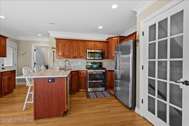 1200 Blackthorn Rd, Louisville, KY 40299