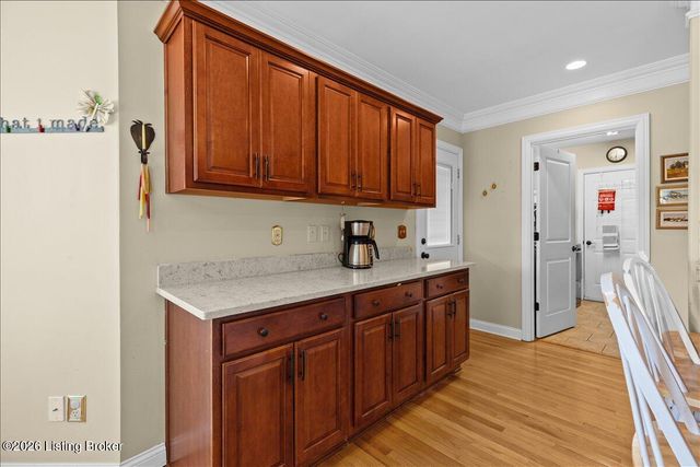 1200 Blackthorn Rd, Louisville, KY 40299