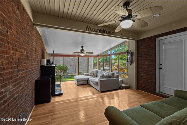 1200 Blackthorn Rd, Louisville, KY 40299