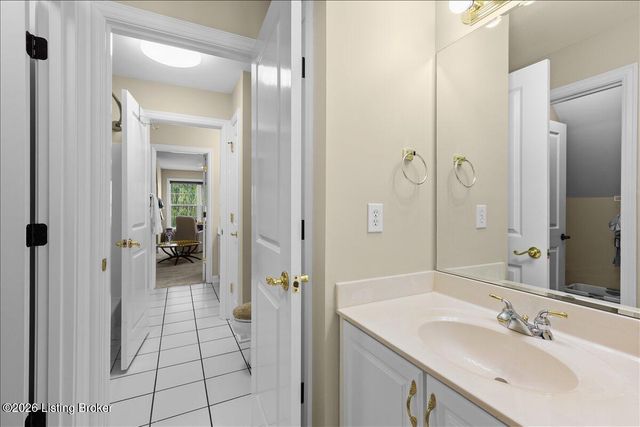 1200 Blackthorn Rd, Louisville, KY 40299