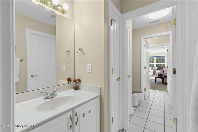 1200 Blackthorn Rd, Louisville, KY 40299