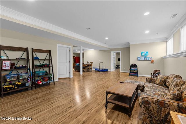 1200 Blackthorn Rd, Louisville, KY 40299