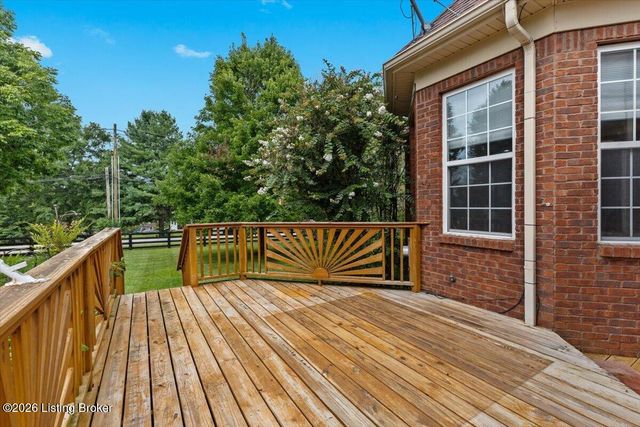 1200 Blackthorn Rd, Louisville, KY 40299