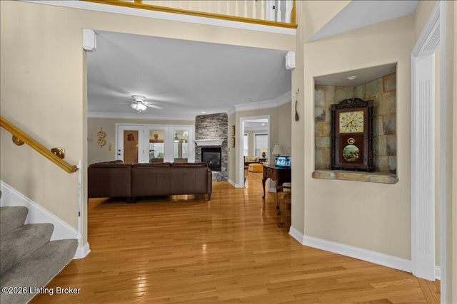 1200 Blackthorn Rd, Louisville, KY 40299