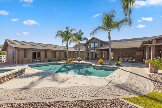 41570 Avenida Bordeaux, Temecula, CA 92592