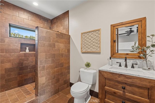 41570 Avenida Bordeaux, Temecula, CA 92592