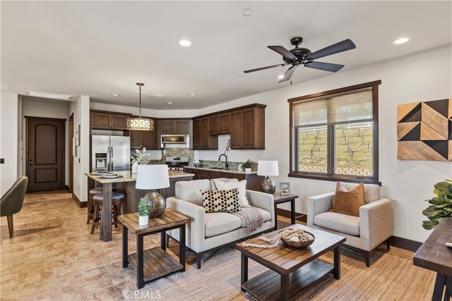 41570 Avenida Bordeaux, Temecula, CA 92592