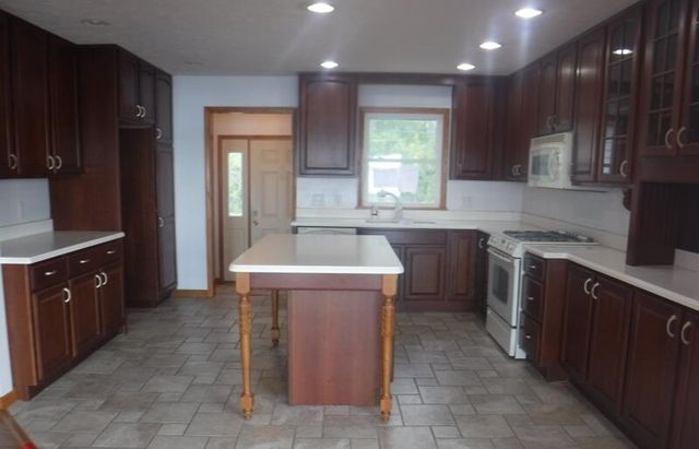 2918 E Shore Drive, Portage, MI 49002
