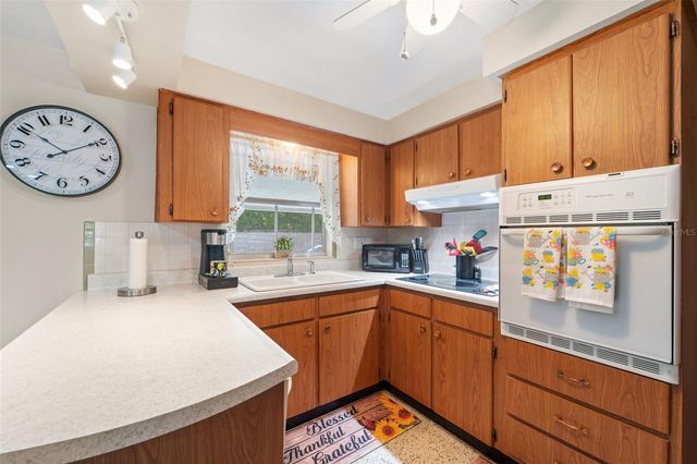 5914 WILSON DRIVE, Zephyrhills, FL 33542