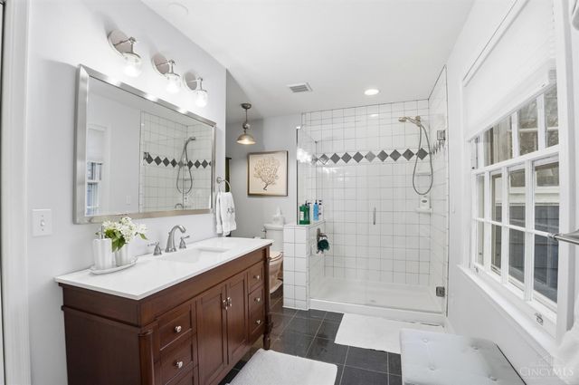 709 Yale Avenue, Terrace Park, OH 45174