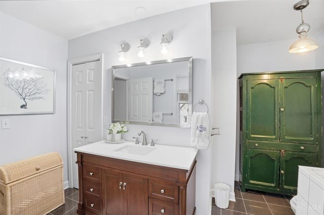 709 Yale Avenue, Terrace Park, OH 45174