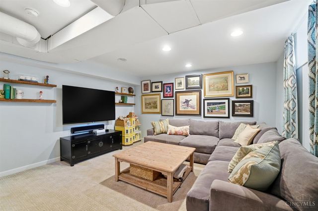 709 Yale Avenue, Terrace Park, OH 45174