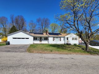 39 Pleasant Terrace, Leominster, MA 01453