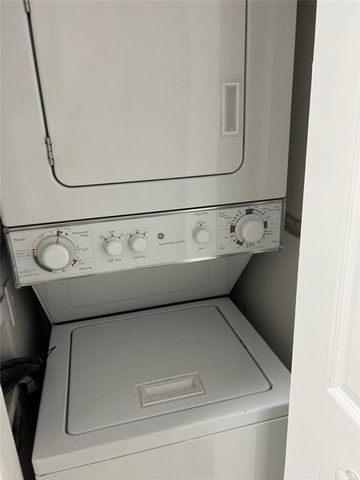 8657 SW 5th Street 108, Pembroke Pines, FL 33025