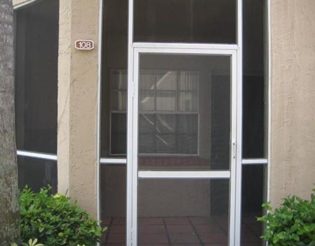 8657 SW 5th Street 108, Pembroke Pines, FL 33025