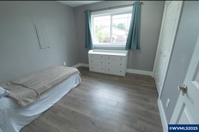 343 SE Hankel St, Dallas, OR 97338