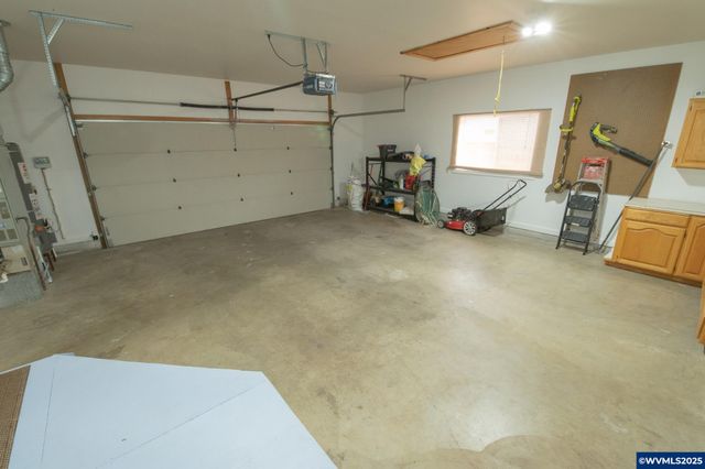 343 SE Hankel St, Dallas, OR 97338