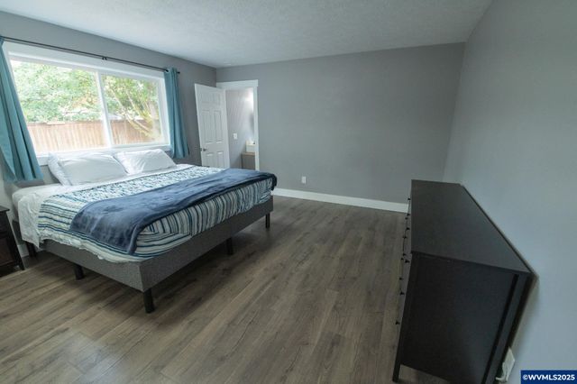 343 SE Hankel St, Dallas, OR 97338