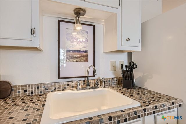 1559 Parkview Drive F4, Canyon Lake, TX 78133