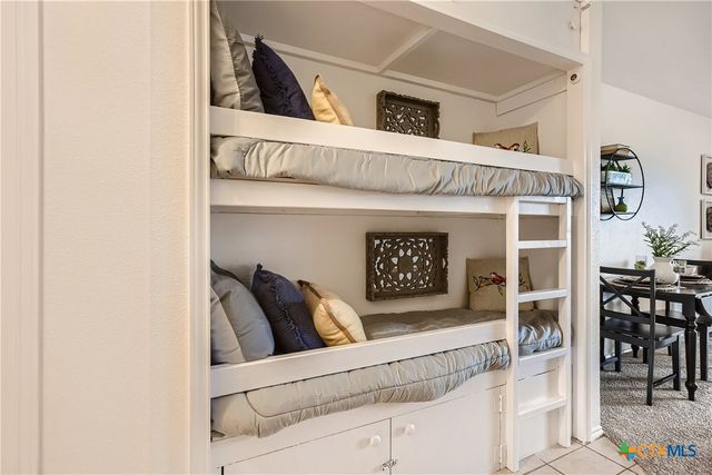 1559 Parkview Drive F4, Canyon Lake, TX 78133