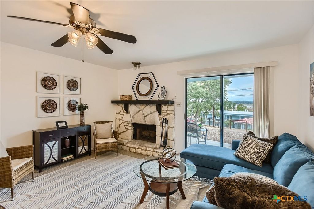 1559 Parkview Drive F4, Canyon Lake, TX 78133