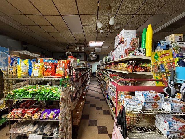 10224 Conant Street, Hamtramck, MI 48212