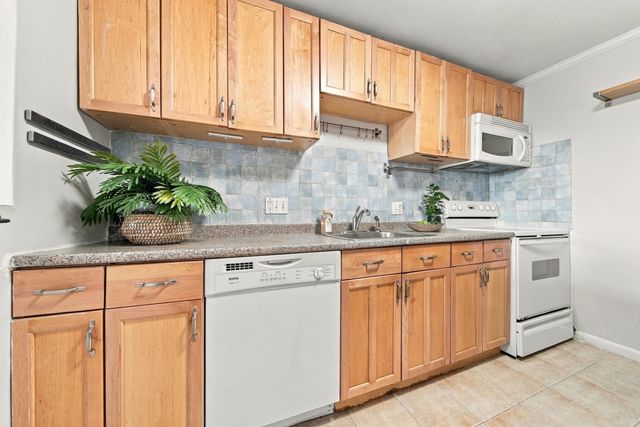 900 Governors Dr 37, Winthrop, MA 02152