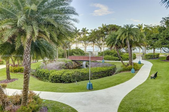 2851 NE 183rd St 605E, Aventura, FL 33160