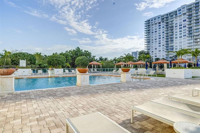 2851 NE 183rd St 605E, Aventura, FL 33160