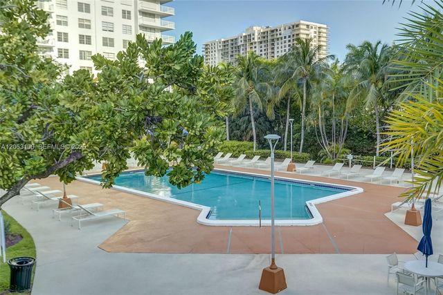 2851 NE 183rd St 605E, Aventura, FL 33160