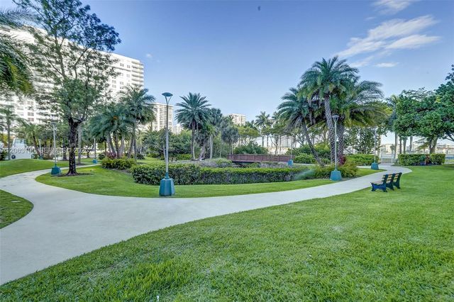 2851 NE 183rd St 605E, Aventura, FL 33160
