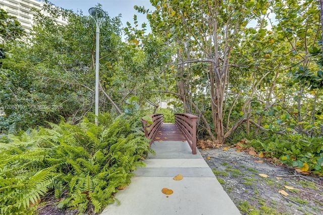 2851 NE 183rd St 605E, Aventura, FL 33160