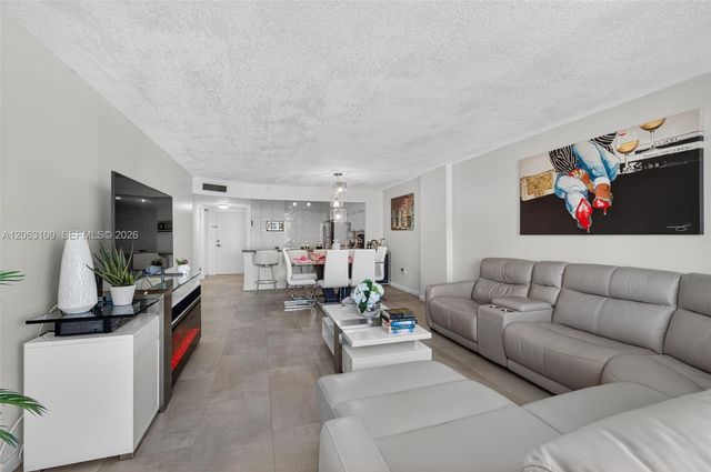 2851 NE 183rd St 605E, Aventura, FL 33160