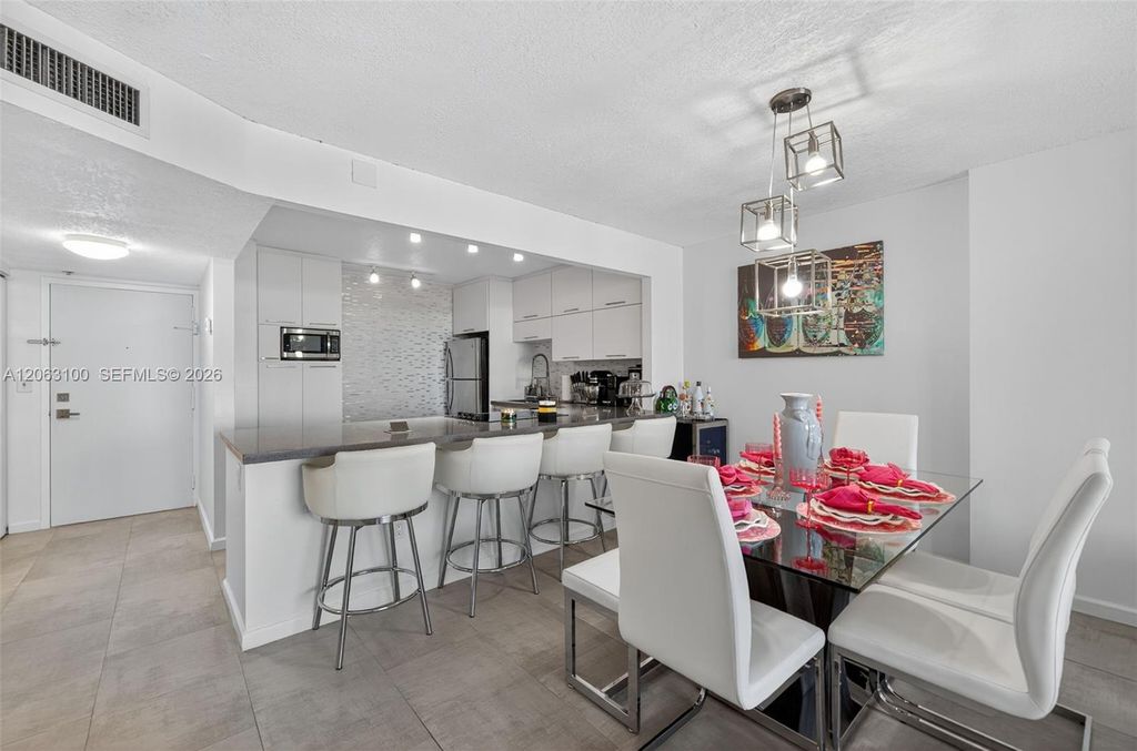 2851 NE 183rd St 605E, Aventura, FL 33160