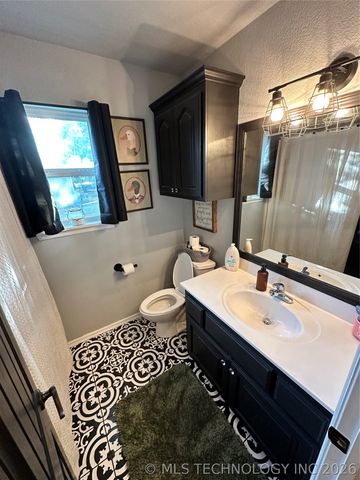 10803 E 112th Street North, Owasso, OK 74055