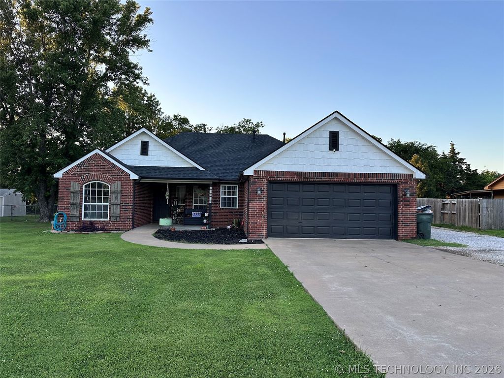 10803 E 112th Street North, Owasso, OK 74055