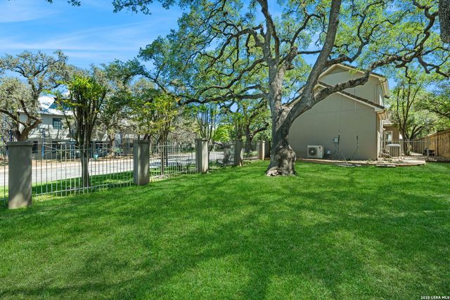 106 Sleepy Elm, San Antonio, TX 78209