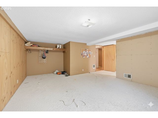 31287 NEW KIRK Rd, Scappoose, OR 97056