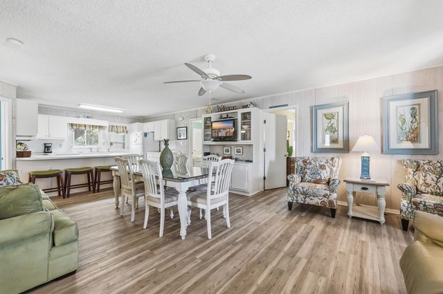 208 4th Ave. N, North Myrtle Beach, SC 29582