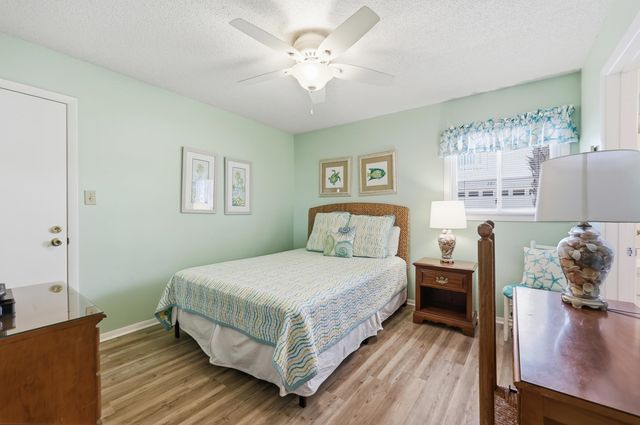 208 4th Ave. N, North Myrtle Beach, SC 29582