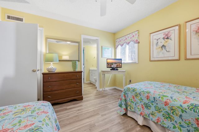 208 4th Ave. N, North Myrtle Beach, SC 29582