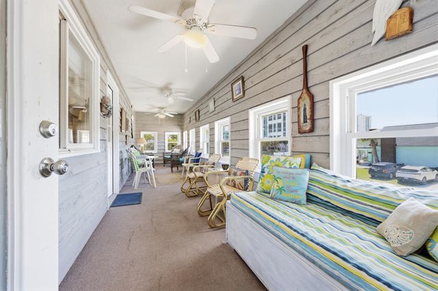 208 4th Ave. N, North Myrtle Beach, SC 29582