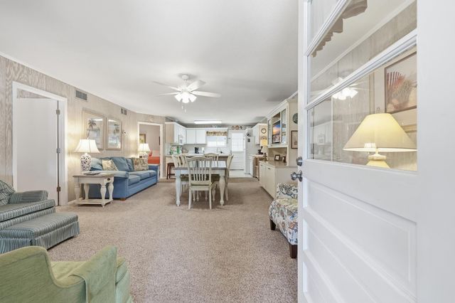 208 4th Ave. N, North Myrtle Beach, SC 29582