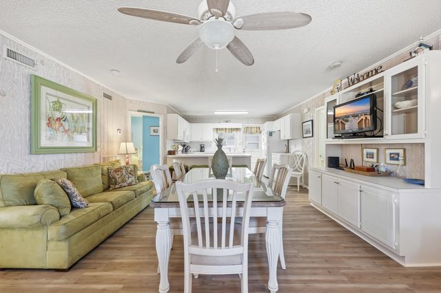 208 4th Ave. N, North Myrtle Beach, SC 29582