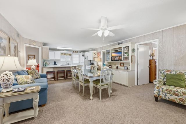 208 4th Ave. N, North Myrtle Beach, SC 29582