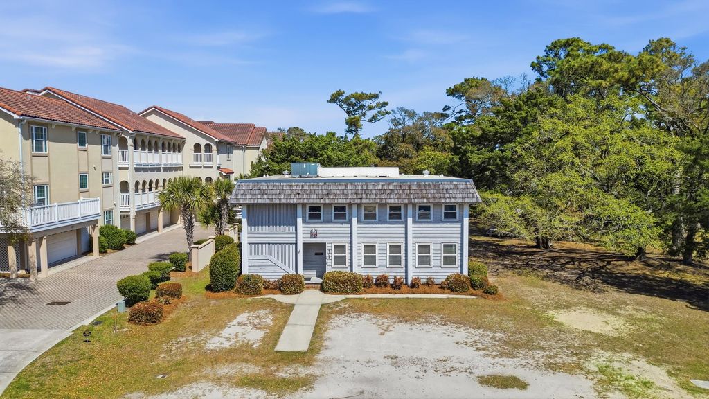 208 4th Ave. N, North Myrtle Beach, SC 29582