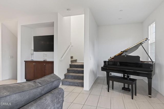 5075 Manzano Street, Camarillo, CA 93012