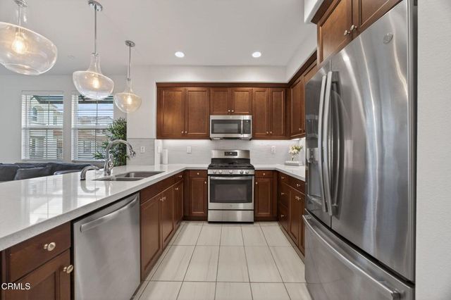 5075 Manzano Street, Camarillo, CA 93012
