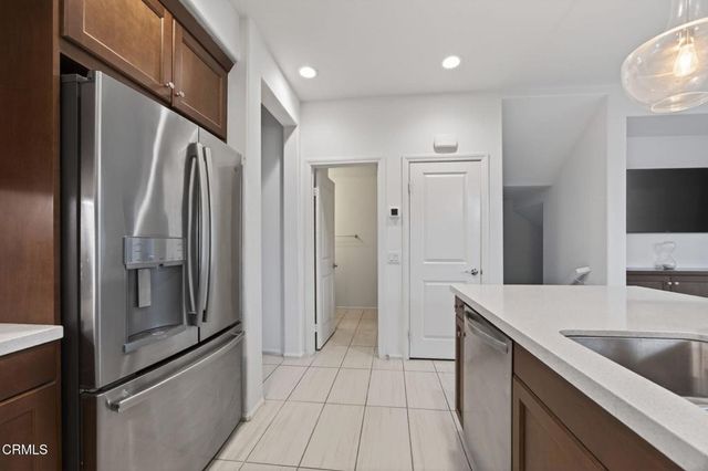 5075 Manzano Street, Camarillo, CA 93012