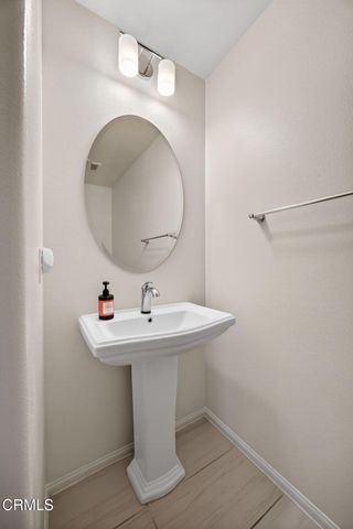 5075 Manzano Street, Camarillo, CA 93012